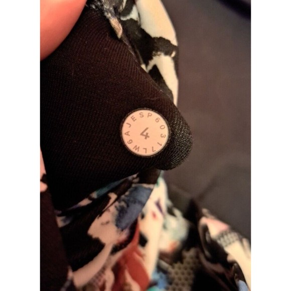 Lululemon Wunder Under High Rise Tight Luxtreme Culture Clash Size 4 - Picture 3 of 6